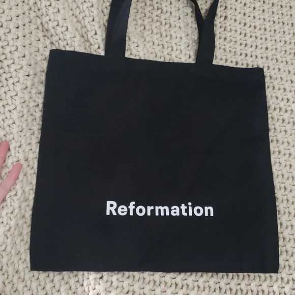Reformation SM Tote - Picture 3 of 4